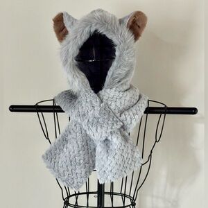 New Cozy Warm Adult Size Gray Furry Hat w/ Scarf, Faux Fur Trim & Ears